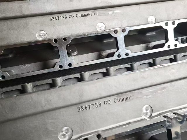Совместимо с Cummins K19 / KTA19 / QSK19 - корпус охладителя наддувочного воздуха (3347739 / 3001298 / 3010927 / 3069837)