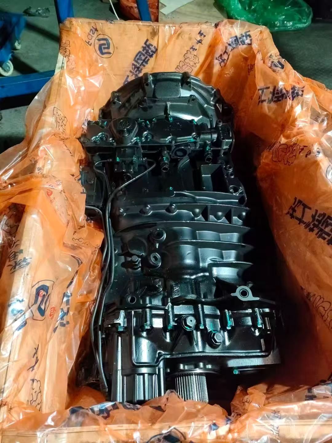Совместимо с ZF 4WG / 6WG - гидромеханическая КПП в сборе для погрузчиков и бульдозеров