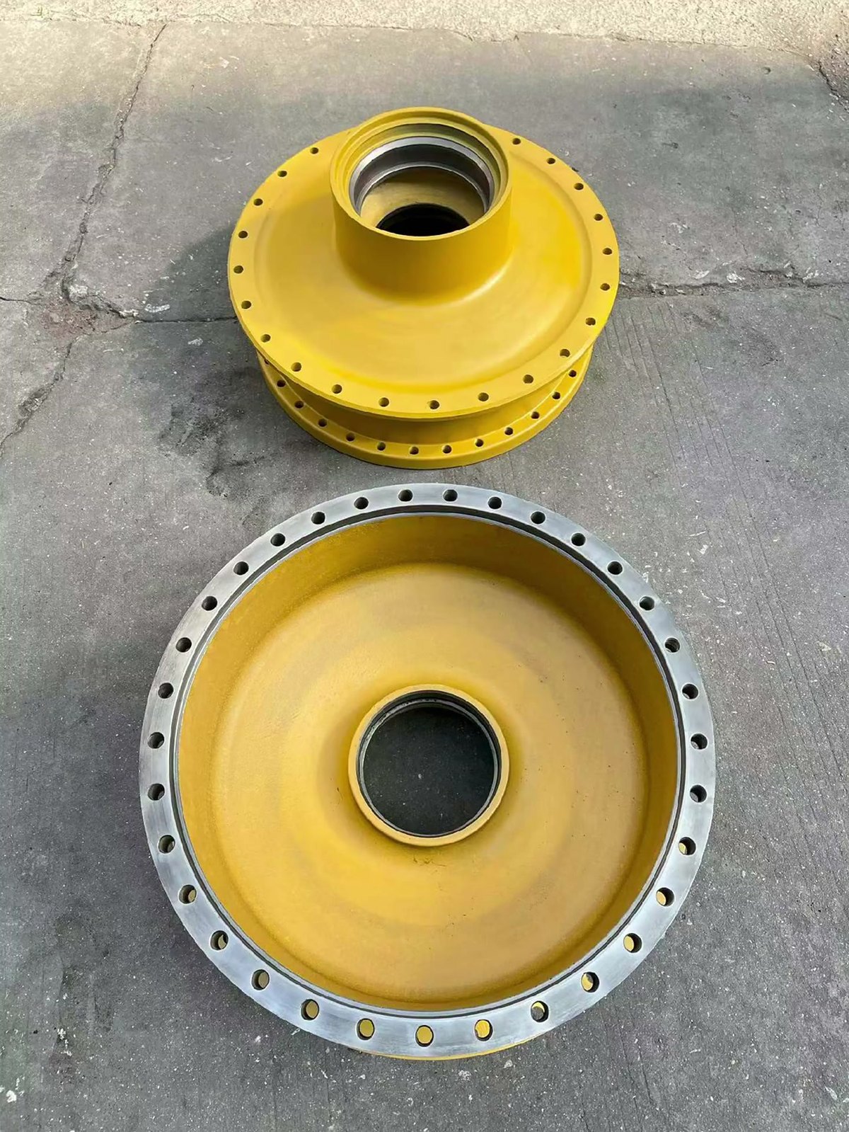 Compatible for Caterpillar D6R2 - Final Drive Hub (Sprocket Hub)