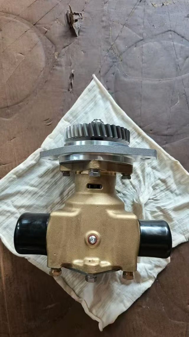 Compatible for Cummins 6CT - Sea Water Pump (5265998)
